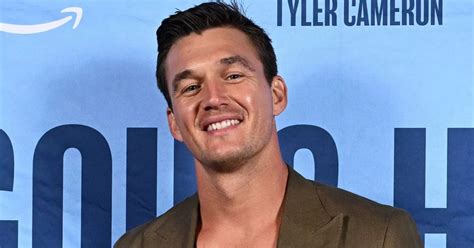 bachelorette onlyfans|Bachelorette star details reason hes snubbing。